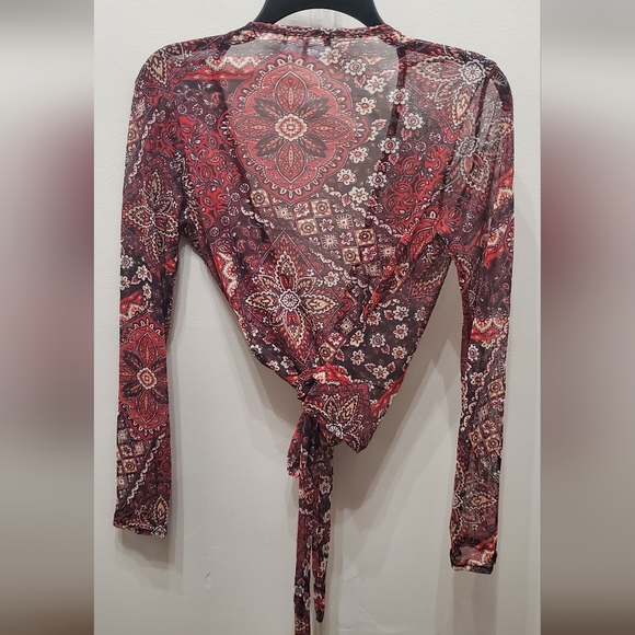 DAISY STREET SHEER FLORAL PRINT WRAP CROP TOP - Picture 2 of 4